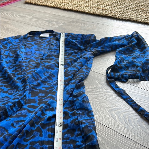 Sheer Blue and Black Animal Print Sheer Cardigan - Picture 6 of 7